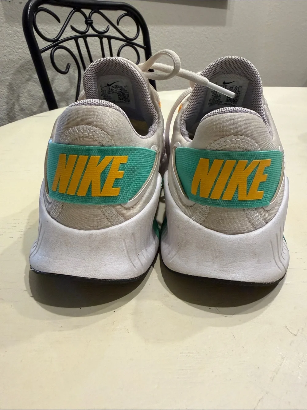 Women’s Metcon7- “White Green glow”